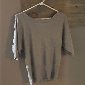 Short sleeve sweater
